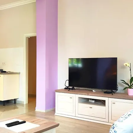 Gabi - Private Parking