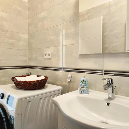 Gabi - Private Parking Zadar