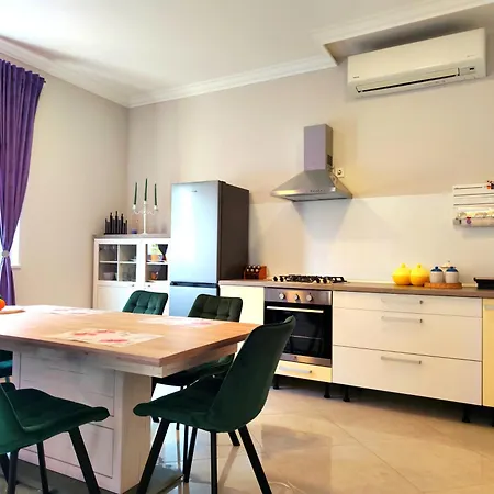 Gabi - Private Parking * Zadar