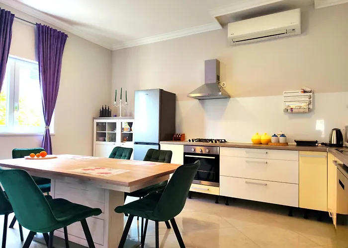 Gabi - Private Parking * Zadar